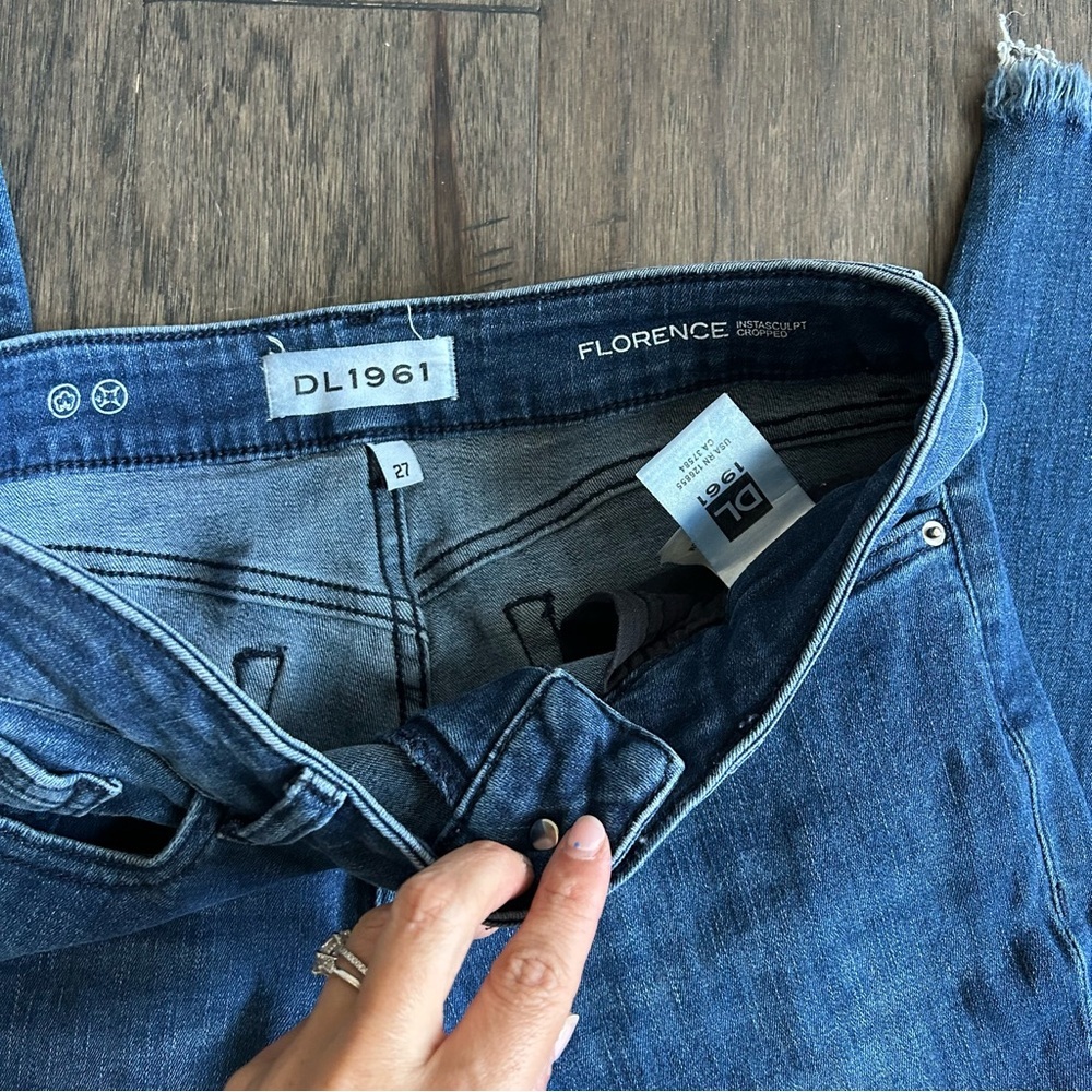 DL1961 Florence Instasculpt Cropped Jeans Size 27 Premium Denim Fit - Picture 4 of 6